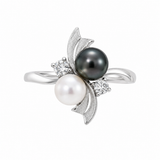 Estate 10k White Gold Pearl Ring
